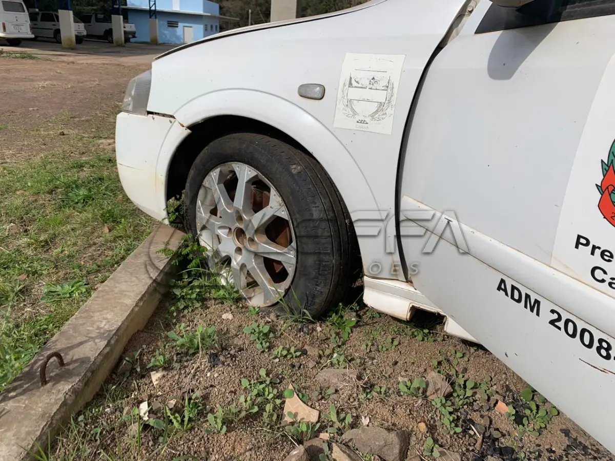 LOTE 001 - GM/ASTRA SEDAN ADVANTAGE , placas IQT-9082, flex, ano e modelo 2010, cor branca