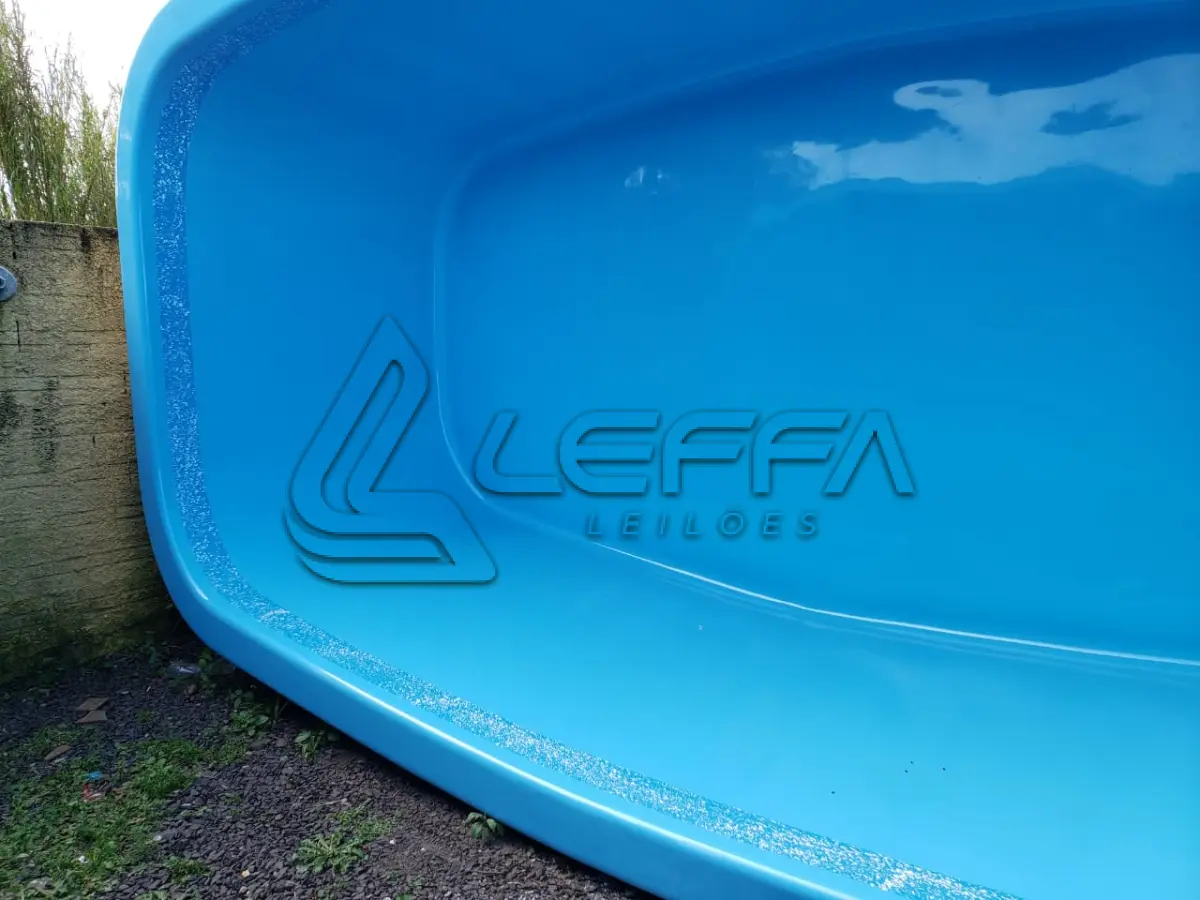 LOTE 007 - PISCINA DE 5,00 METROS COM CAPACIDADE DE 19.600 LITROS