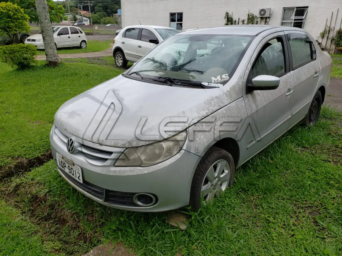 LOTE 004 - Veículo VW/Voyage 1.0 Ano e Modelo 2010