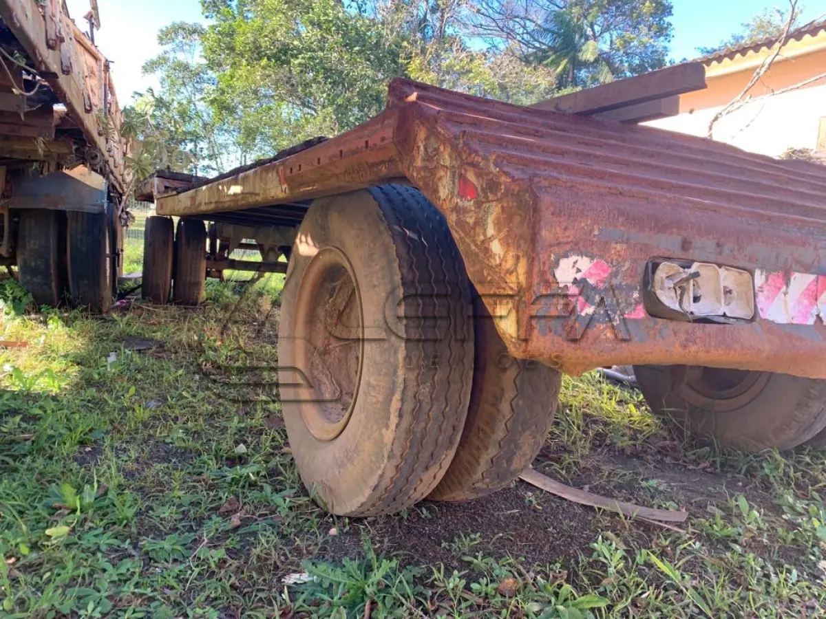 LOTE 003 - REBOQUE CARROÇÃO PARA MÁQUINAS