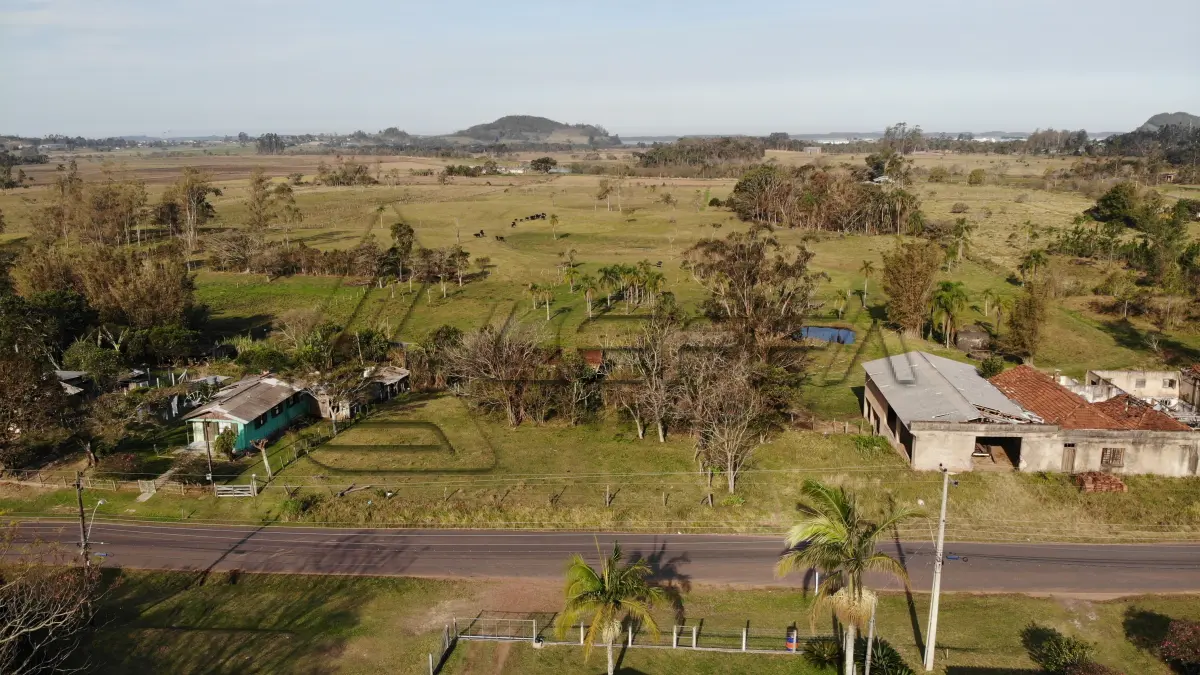 LOTE  - Terreno Rural com área de 27.665,75m2 no Morro do Descanso em Três Cachoeiras/RS