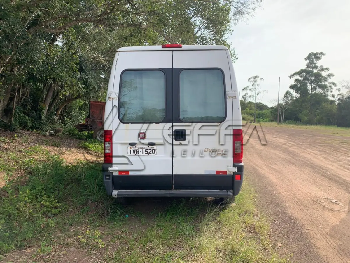 LOTE 004 - VEÍCULO FIAT/DUCATO MULTI TAKO, placas IVR-1520, diesel, ano e modelo 2014, cor branca