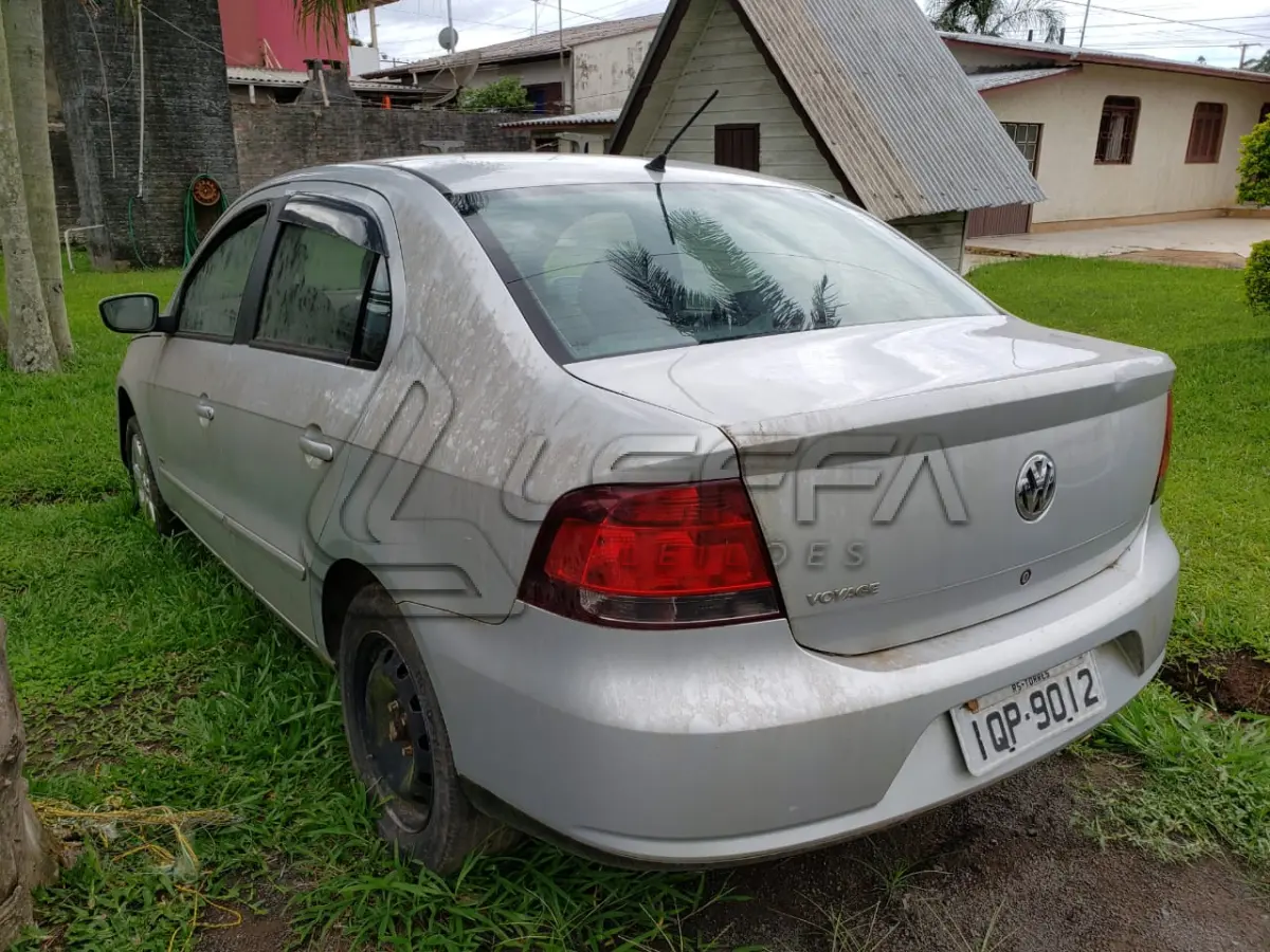 LOTE 004 - Veículo VW/Voyage 1.0 Ano e Modelo 2010