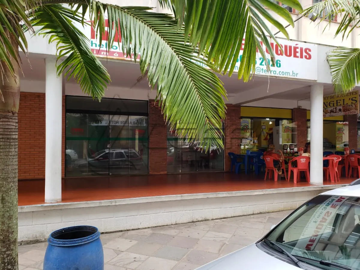 LOTE 001 - Loja Comercial 205 do Edifício Cine Sapt, na Rua Júlio de Castilhos, no Centro em Torres/RS
