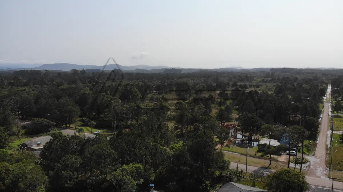 LOTE 001 - Terreno Urbano no Pinus Park, Lote 30 da Quadra 30 em Arroio do Sal /RS