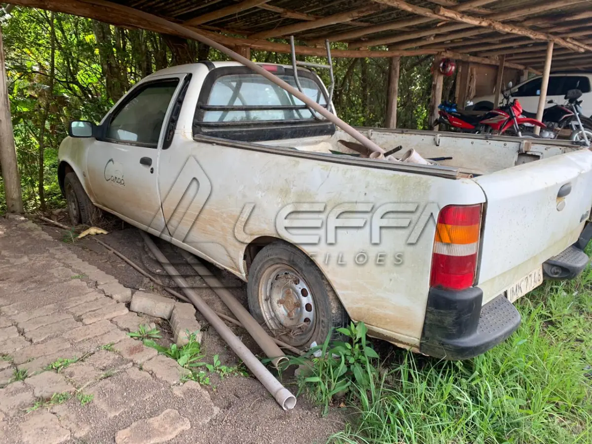 LOTE 007 - FORD/COURIER/Ambulância 1.6 L, placas IMK-7746, gasolina, ano e modelo 2005, cor branca