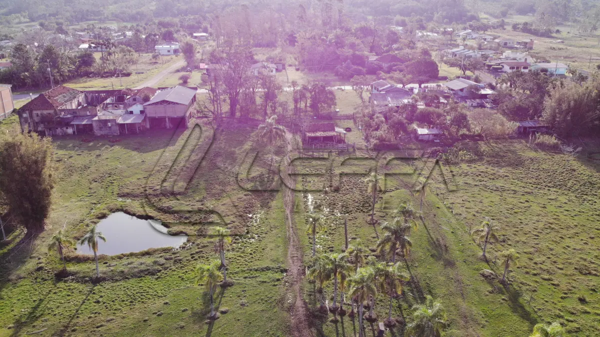 LOTE  - Terreno Rural com área de 27.665,75m2 no Morro do Descanso em Três Cachoeiras/RS