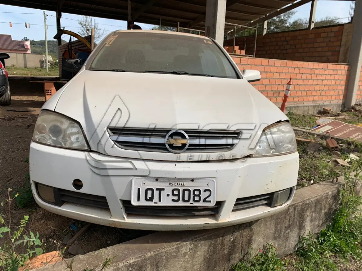 LOTE 001 - GM/ASTRA SEDAN ADVANTAGE , placas IQT-9082, flex, ano e modelo 2010, cor branca