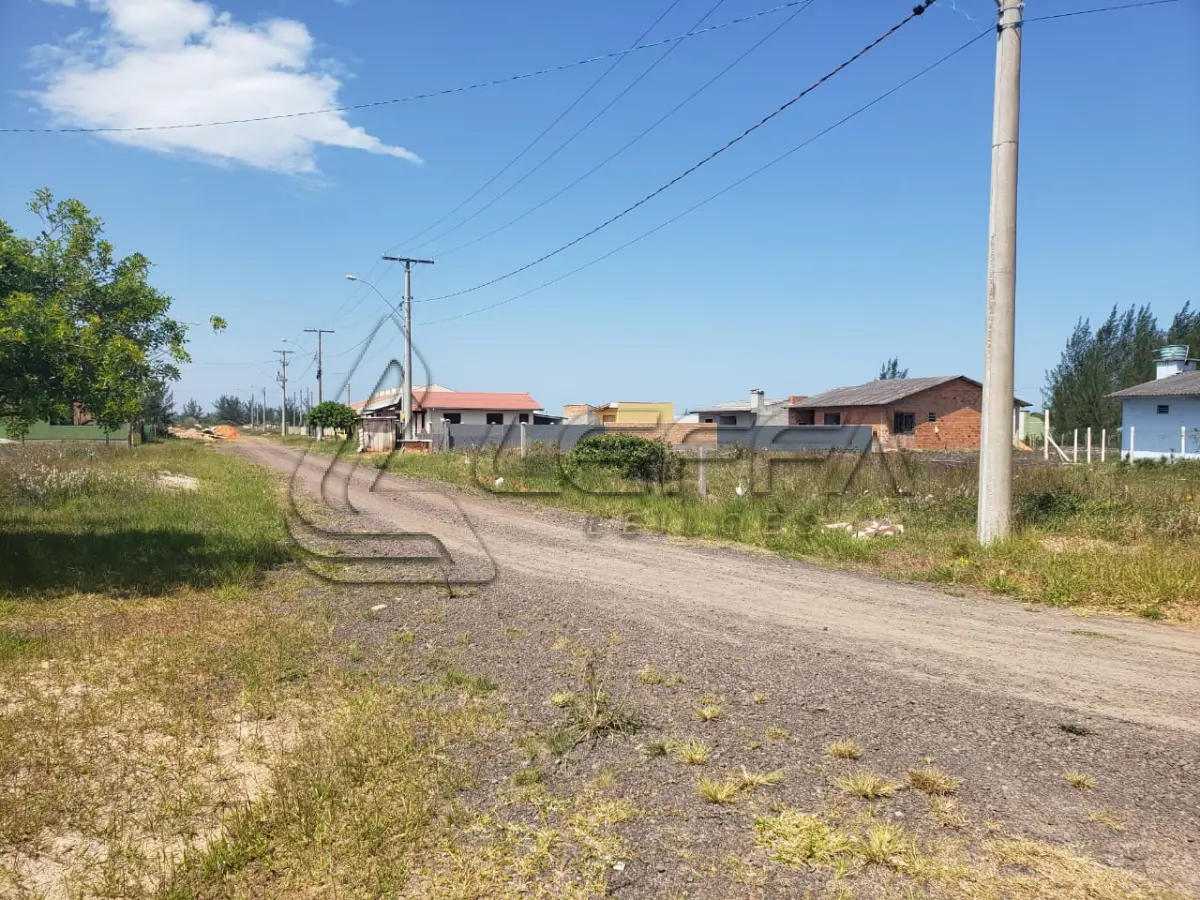 LOTE 001 - Um Terreno Urbano, formado pelos lotes 31 e 34 da quadra 14, no Balneário Alfa em Arroio do Sal/RS