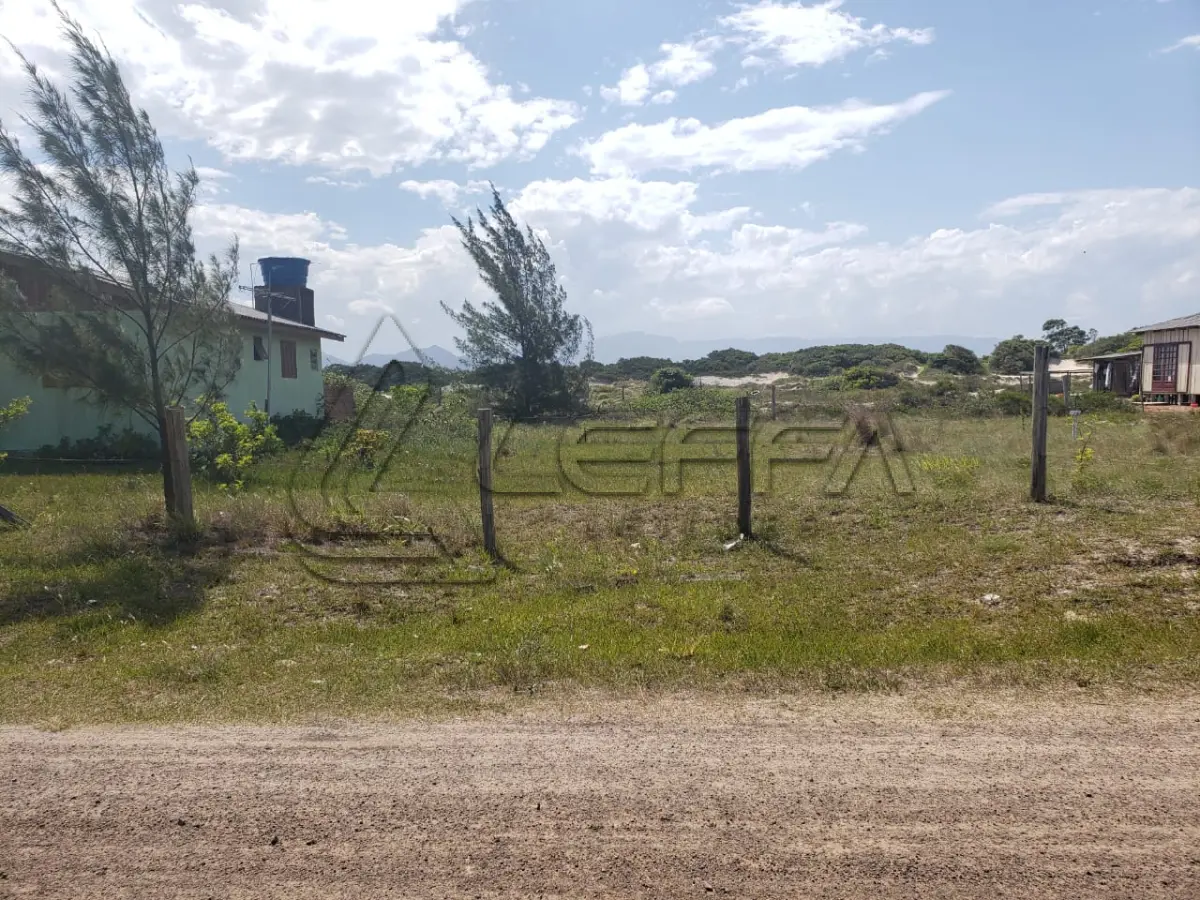 LOTE 002 - Um Terreno Urbano, formado pelos lotes 09 e 12 da quadra 21, no Balneário Alfa em Arroio do Sal/RS