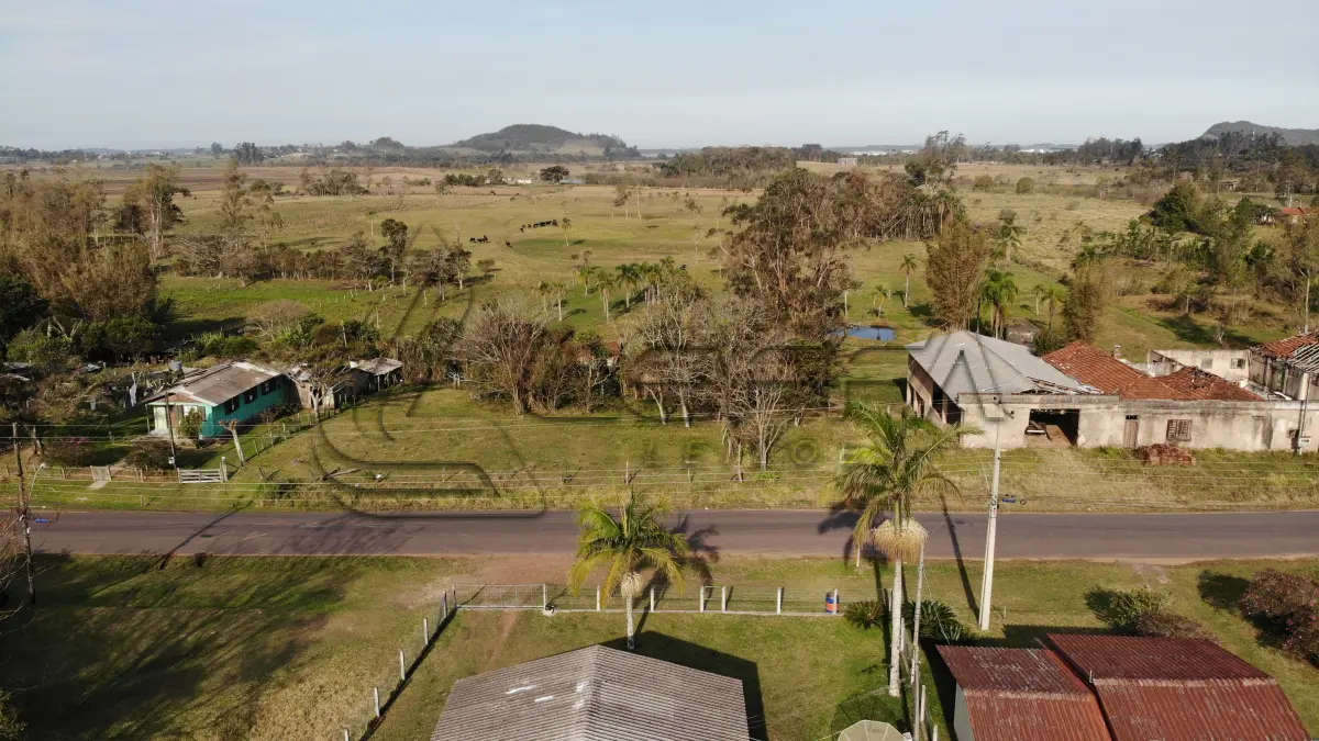 LOTE  - Terreno Rural com área de 27.665,75m2 no Morro do Descanso em Três Cachoeiras/RS