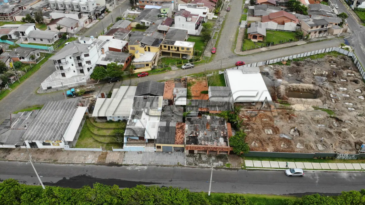 LOTE 001 - Terreno Urbano na Praia da Call, Lote 08 da Quadra A-K, em Torres/RS