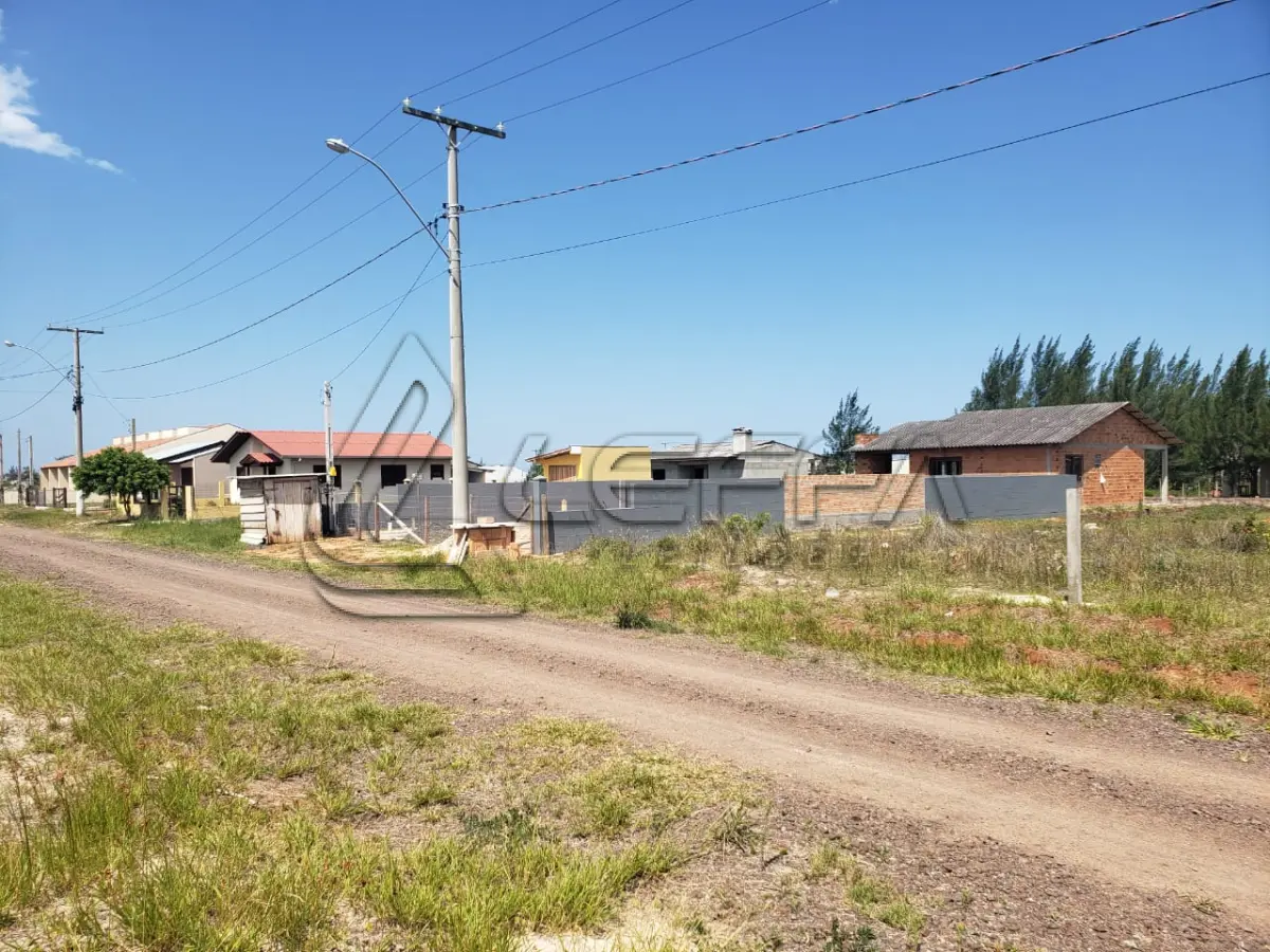 LOTE 001 - Um Terreno Urbano, formado pelos lotes 31 e 34 da quadra 14, no Balneário Alfa em Arroio do Sal/RS