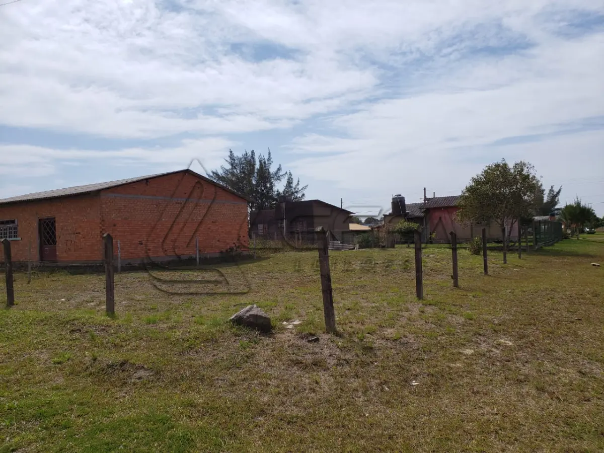 LOTE 001 - Terreno Urbano localizado na Praia Azul, lote 01 da quadra 25, em Arroio do Sal/RS