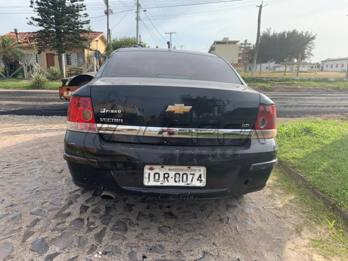 LOTE 006 - VEÍCULO GM/CHEVROLET VECTRA SD EXPRESSION, ano e modelo 2010