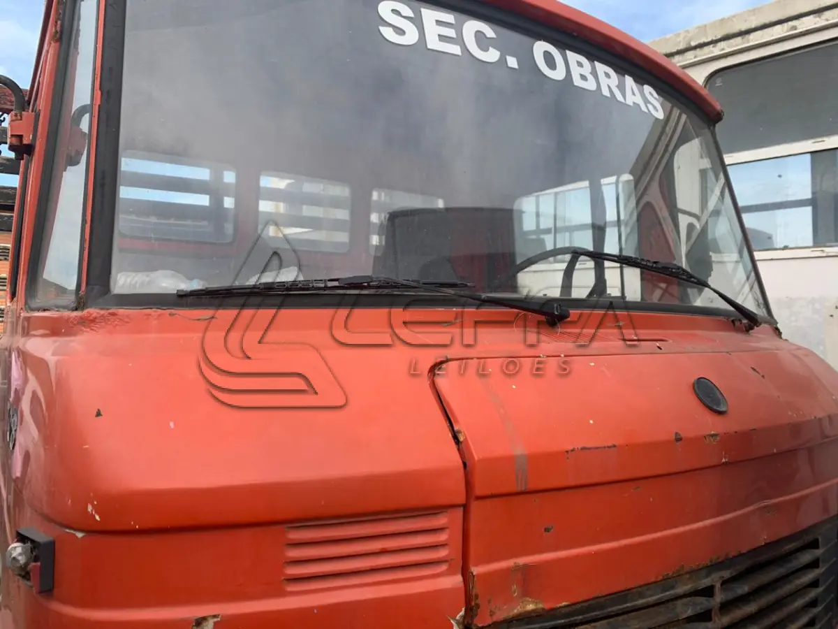 LOTE 002 - CAMINHÃO MERCEDES BENZ, L 608 D, ano 1982, modelo 1982