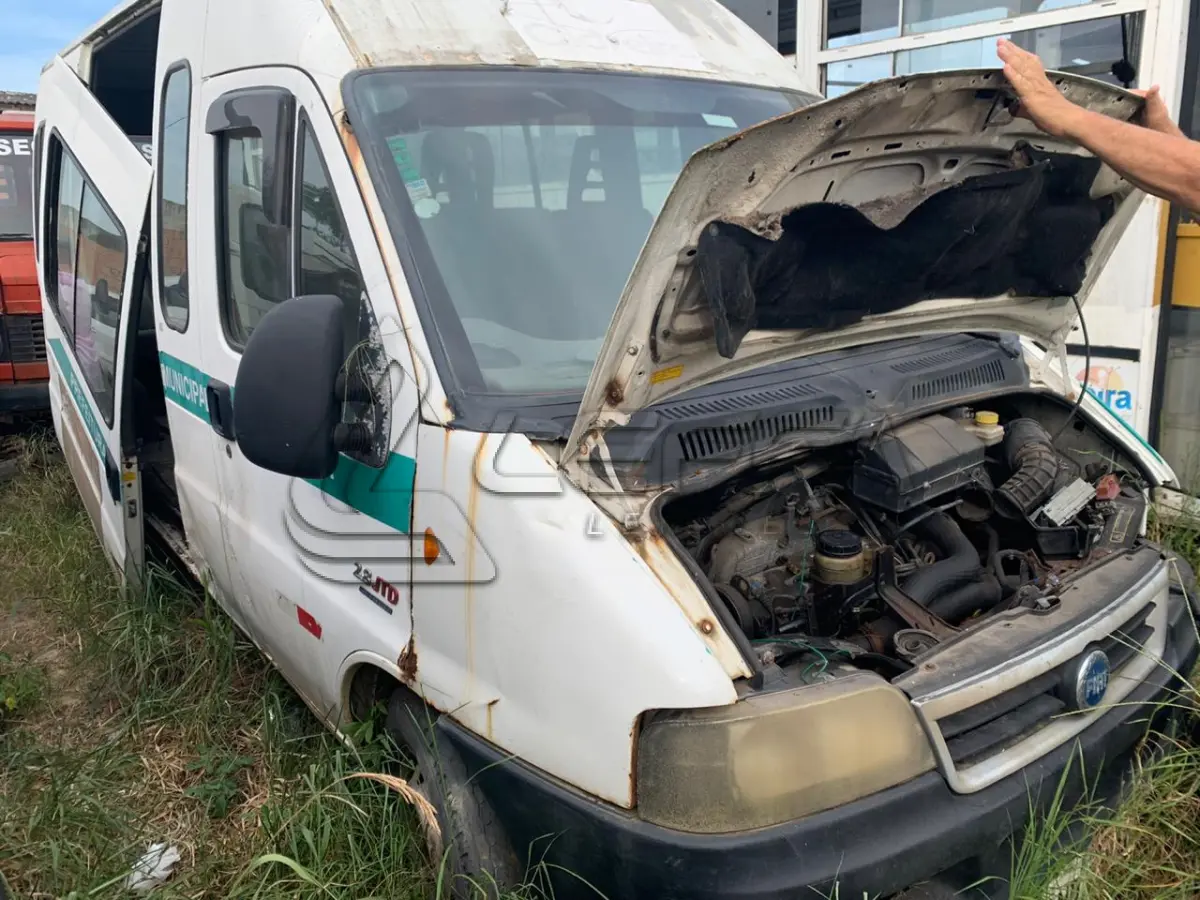 LOTE 007 - MICROONIBUS FIAT/DUCATO, MUL REVESCAP, ano e modelo 2006