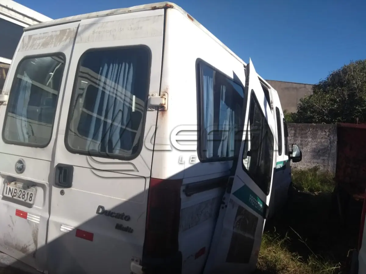 LOTE 007 - MICROONIBUS FIAT/DUCATO, MUL REVESCAP, ano e modelo 2006