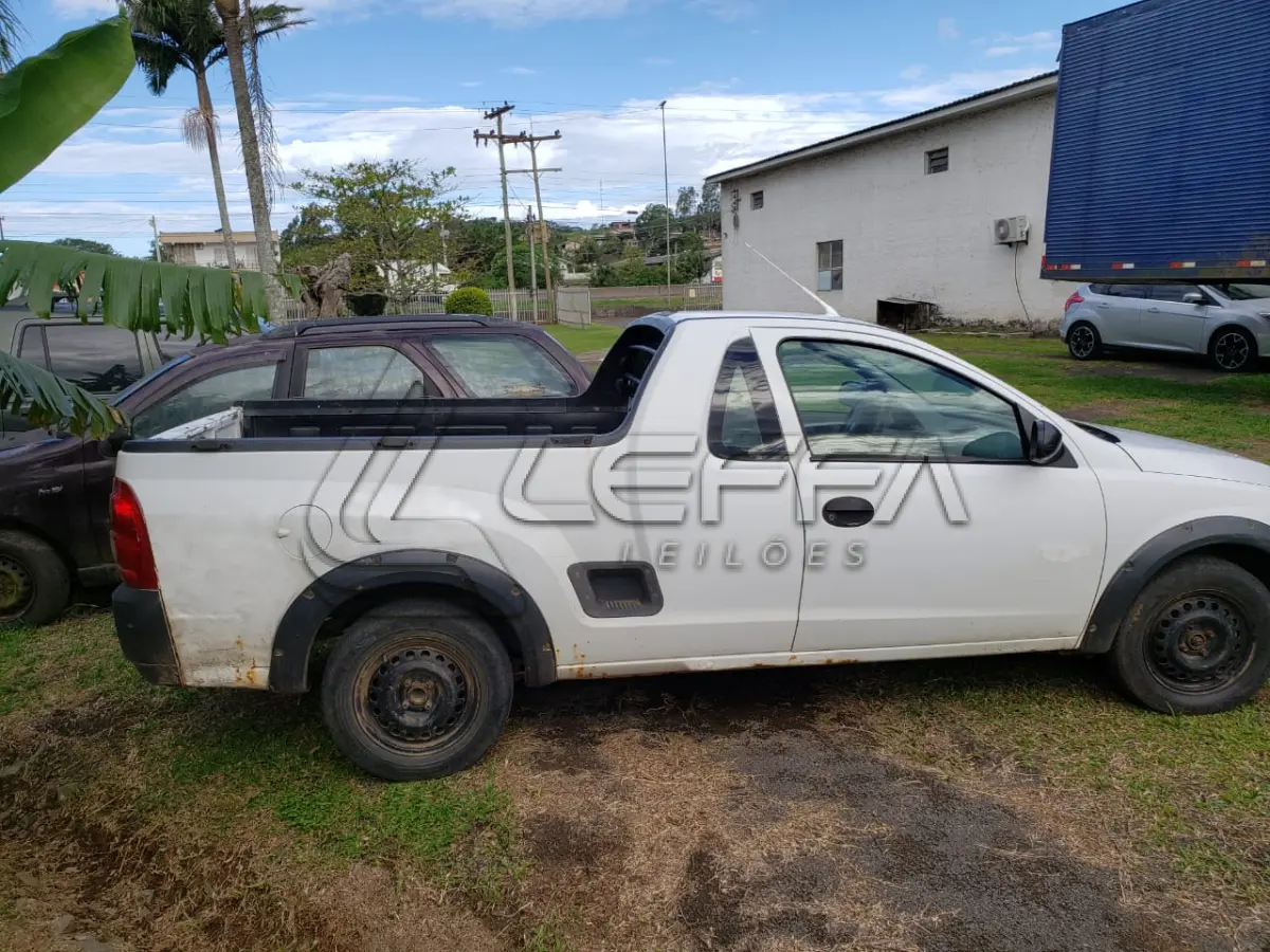 LOTE 001 - UM AUTOMÓVEL GM/MONTANA/CONQUEST, ANO E MODELO 2009/2010