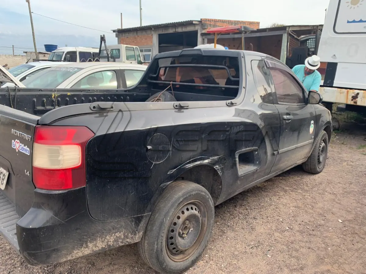 LOTE 005 - VEÍCULO GM/CHEVROLET MONTANA, LS, ano 2011, modelo 2012