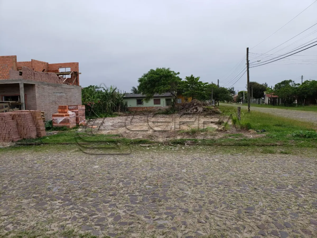 LOTE 001 - Terreno Urbano na Praia Bom Jesus, Lote 04 Quadra 10, em Arroio do Sal/RS