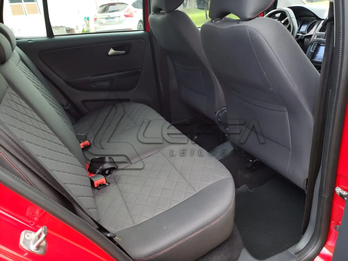 LOTE 001 - VEÍCULO VW/NOVO FOX HL MD, PLACAS IXD-5117, VERMELHO, ANO E MODELO 2016, ÚNICO DONO