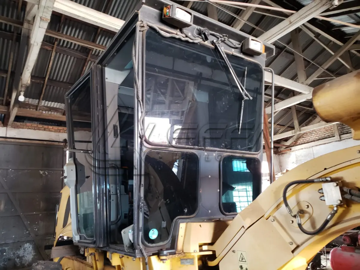 LOTE 008 - MOTONIVELADORA NEW HOLLAND, RG140B, diesel, ano e modelo 2009