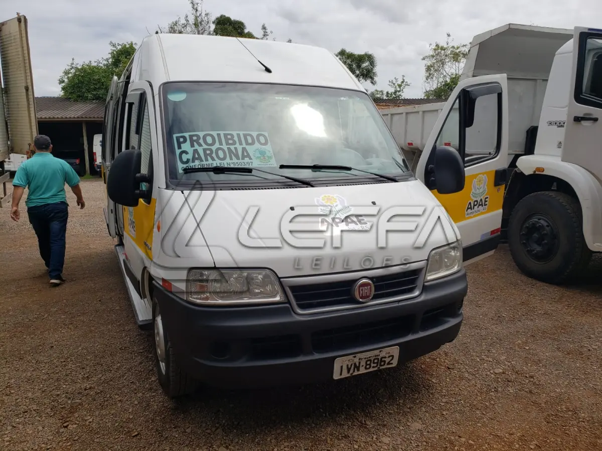 LOTE 004 - MICRO-ÔNIBUS FIAT DUCATO MC MIC, ano de fabricação/modelo 2014/2014