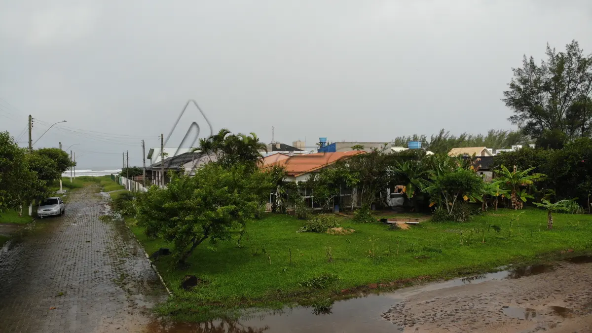 LOTE 001 - Terreno Urbano, Lote 20 Quadra 20, na Praia Real, em Torres/RS