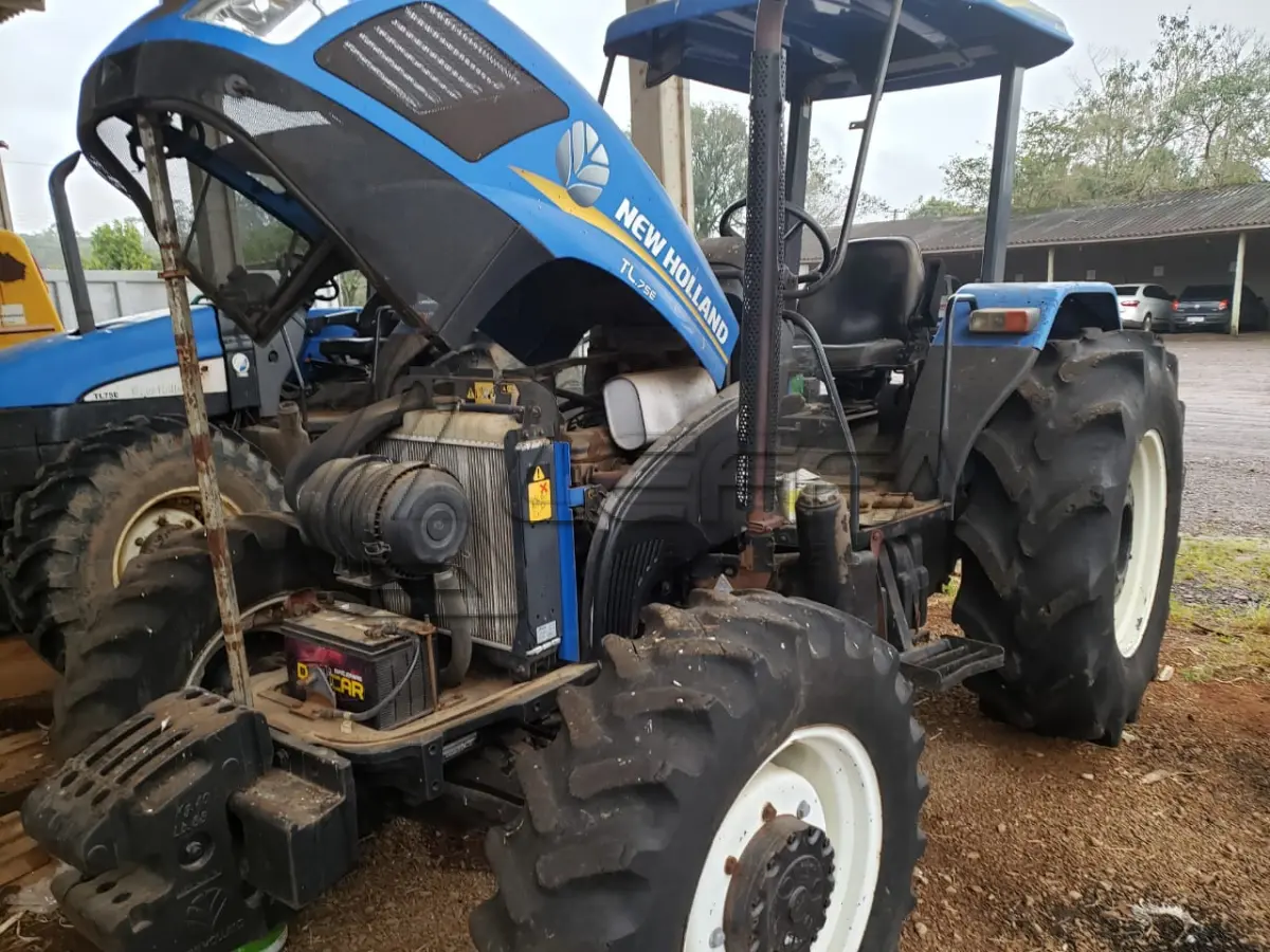 LOTE 001 - TRATOR AGRÍCULA, MARCA NEW  HOLLAND, MODELO TL 75, diesel, ano e modelo 2014