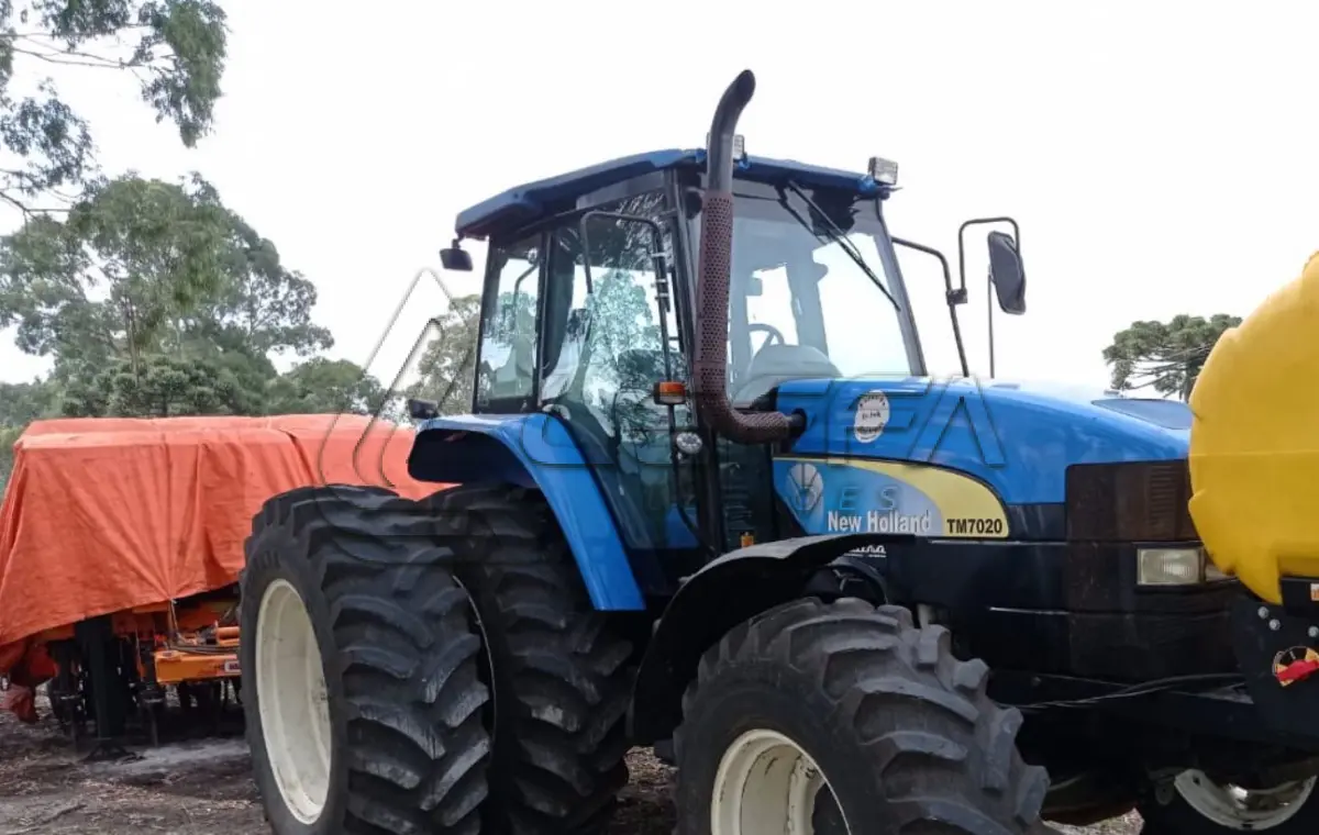 LOTE 001 - TRATOR MARCA NEW HOLLAND, MODELO TM 7020, ANO 2012