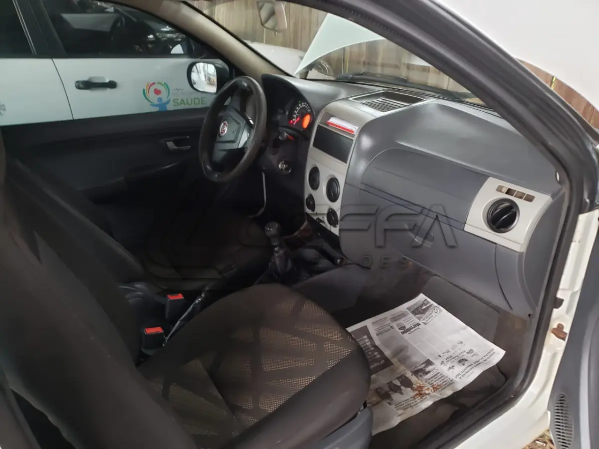 LOTE 005 - VEÍCULO FIAT PALIO FIRE, flex, placas IWI 2227, branca, ano  2014 e modelo 2015
