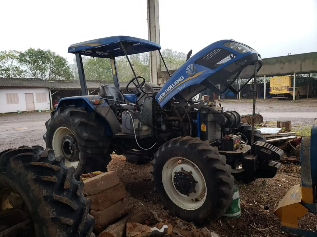 LOTE 001 - TRATOR AGRÍCULA, MARCA NEW  HOLLAND, MODELO TL 75, diesel, ano e modelo 2014