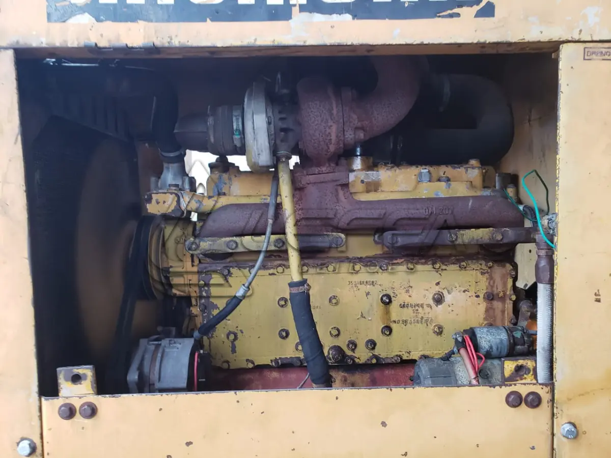 LOTE 002 - PÁ CARREGADEIRA, MICHIGAN, 55C, diesel,  ano e modelo 1985