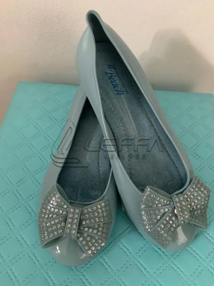LOTE 001 - 200 PARES DE SAPATILHAS – DIVERSAS CORES, MODELOS E TAMANHOS