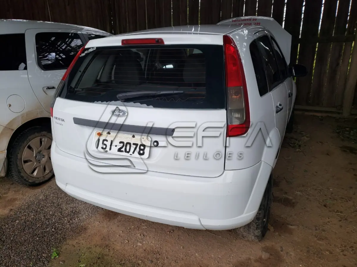 LOTE 006 - VEÍCULO FORD FIESTA, flex, placas ISI 2078, branca, ano 2011  e modelo 2012
