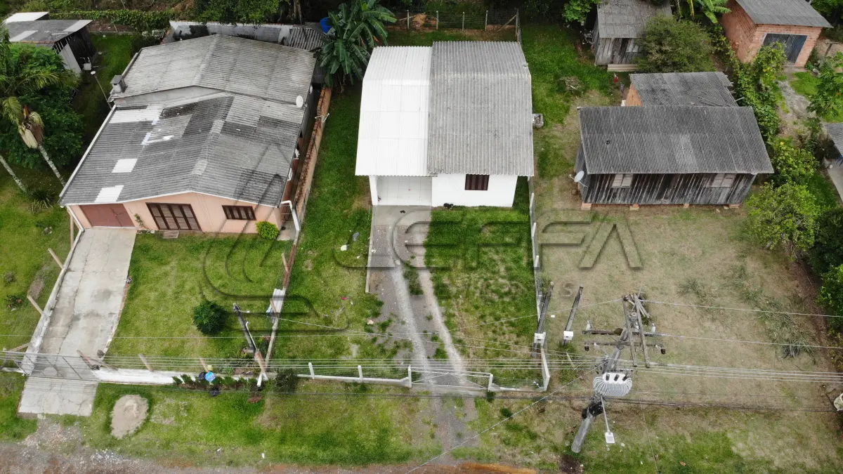 LOTE 001 - Terreno Urbano, com benfeitorias, na Rua Mario Dalpiaz, nº 130, na Vila São João, em Torres/RS
