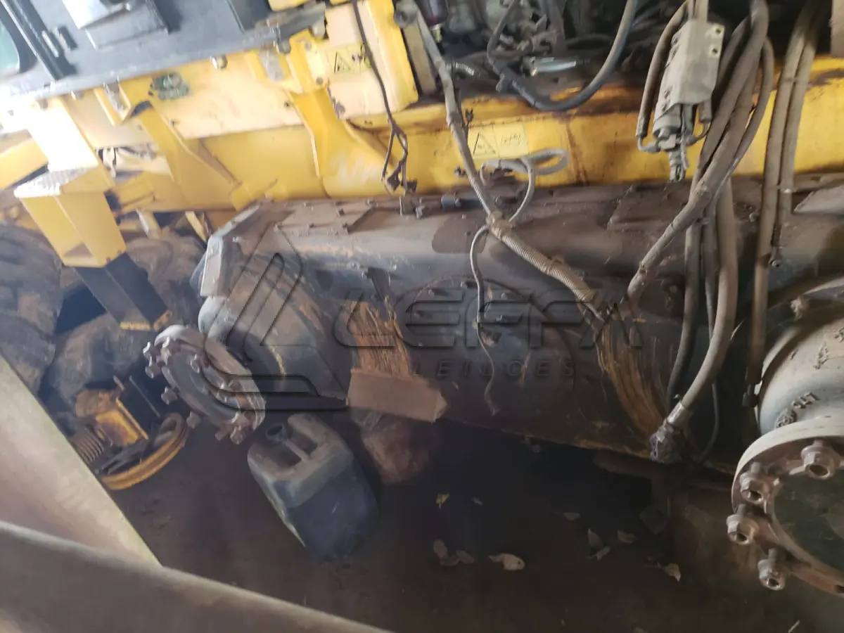 LOTE 008 - MOTONIVELADORA NEW HOLLAND, RG140B, diesel, ano e modelo 2009