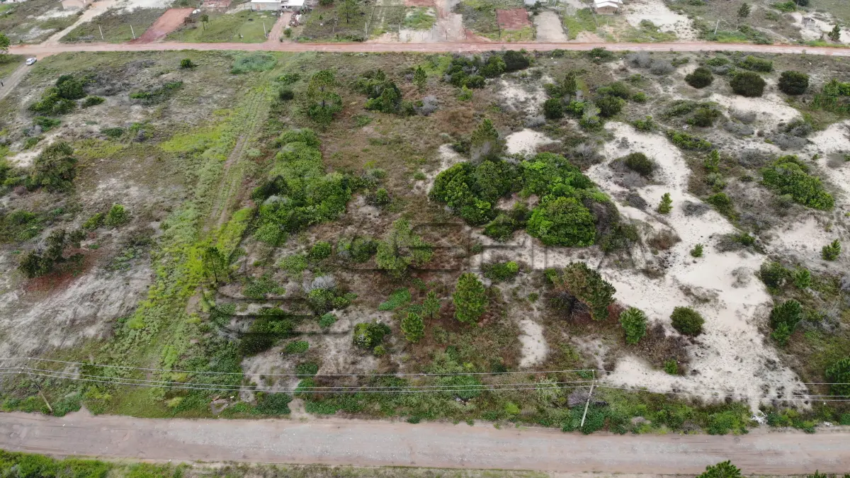 LOTE 002 - Terreno Urbano, Lote 12 Quadra 11, na Praia Tupynambá, em Torres/RS