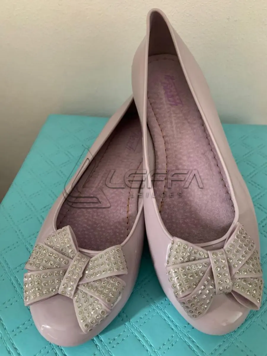 LOTE 001 - 200 PARES DE SAPATILHAS – DIVERSAS CORES, MODELOS E TAMANHOS