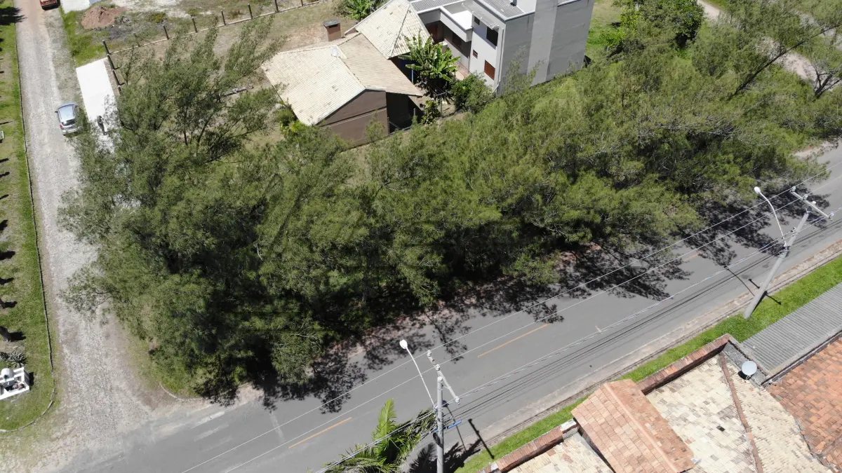 LOTE 001 - Terreno Urbano, Lote 20 quadra 05, na praia Azul, em Arroio do Sal/RS
