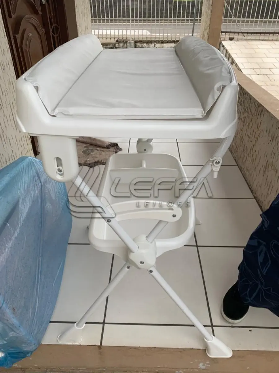 LOTE 001 - Banheira de bebê marca splash