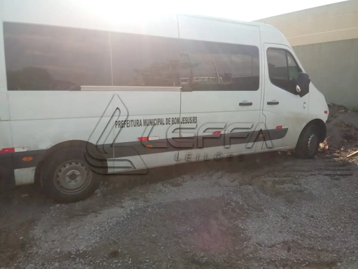 LOTE 007 - MICROONIBUS RENAULT/MASTER VITRÉ, L3H2, TCA MIC,PLACAS IYC9533, diesel, branca ano 2017, modelo 2018