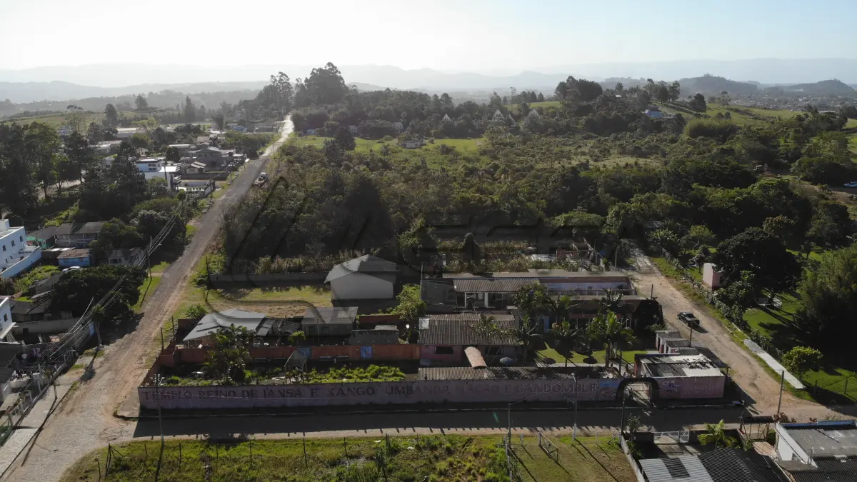 LOTE 001 - Terreno Urbano, com edificações, no bairro Centenário, Centro de Cultura Neusa Cury, em Torres/RS