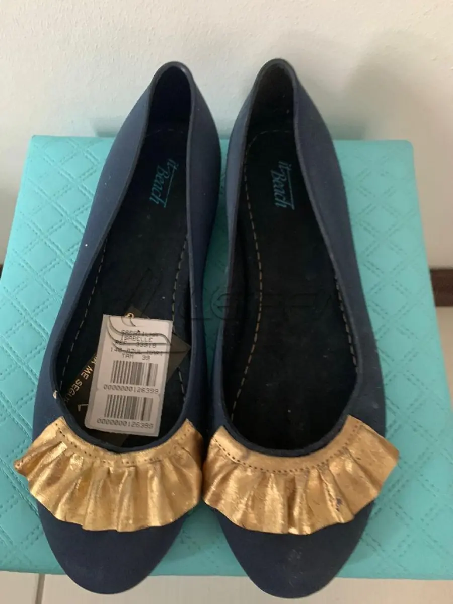 LOTE 001 - 200 PARES DE SAPATILHAS – DIVERSAS CORES, MODELOS E TAMANHOS