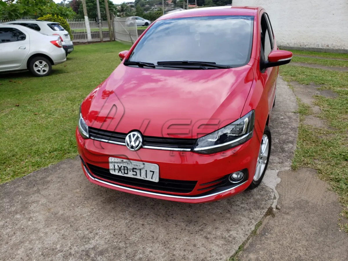 LOTE 001 - VEÍCULO VW/NOVO FOX HL MD, PLACAS IXD-5117, VERMELHO, ANO E MODELO 2016, ÚNICO DONO