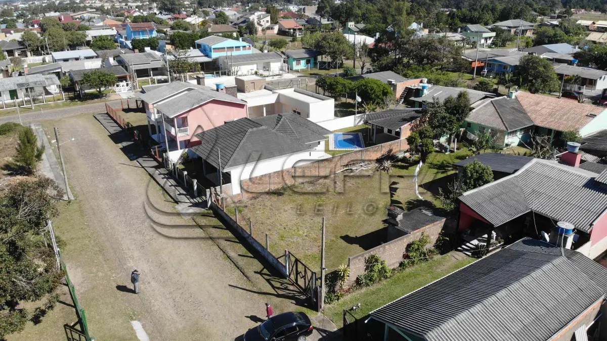 LOTE 001 - Terreno Urbano com benfeitorias, Lote 03 Quadra 27, na Praia da Figueirinha, em Arroio do Sal/RS