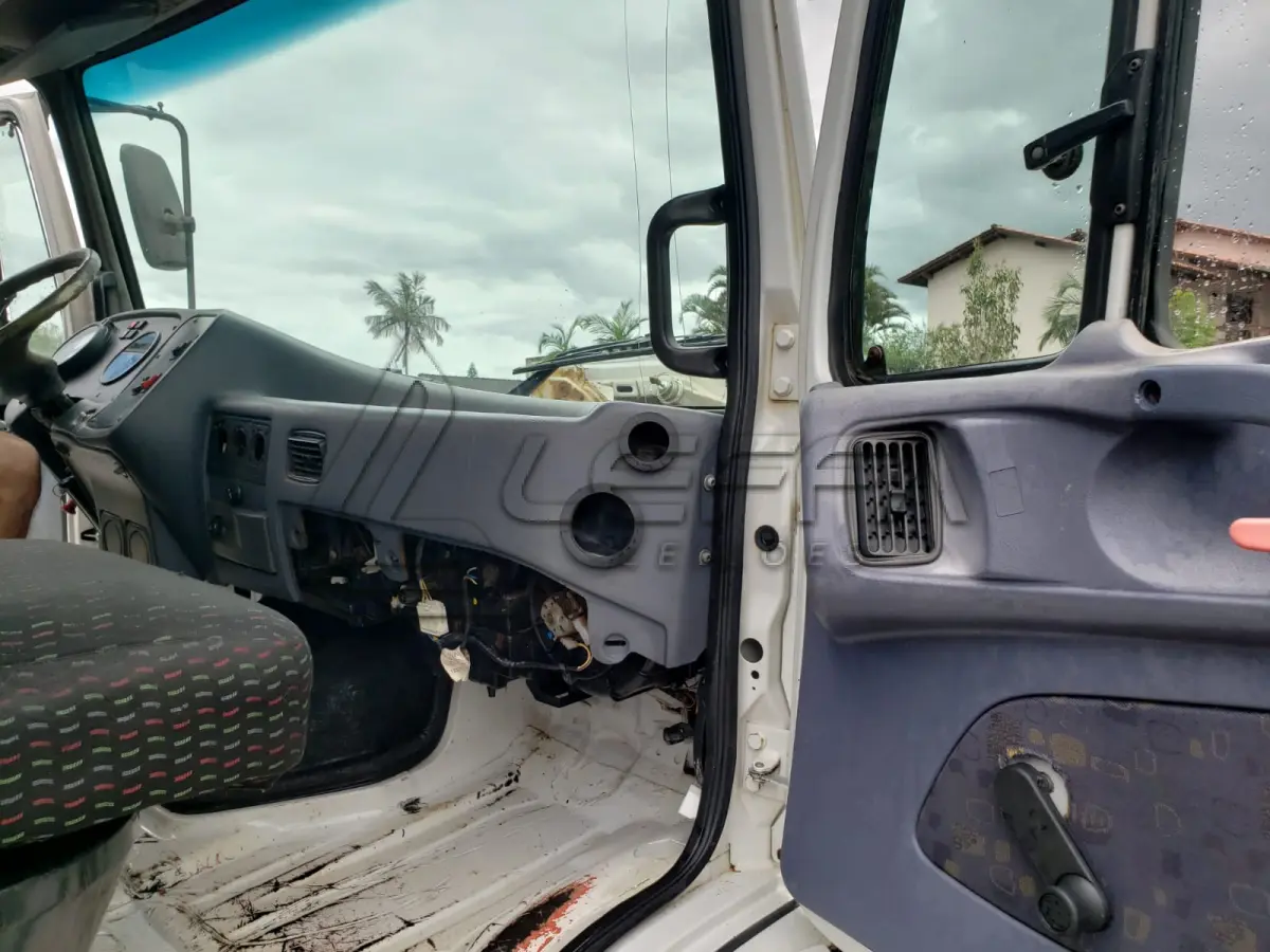 LOTE 003 - CAMINHÃO BASCULANTE M. BENZ/L 1618, ano de fabricação/modelo 1990/1991