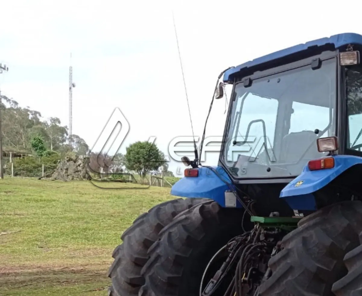 LOTE 001 - TRATOR MARCA NEW HOLLAND, MODELO TM 7020, ANO 2012
