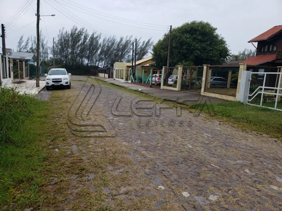 LOTE 001 - Terreno Urbano, Lote 07 Quadra 04, no Balneário Figueirinha em Arroio do Sal/RS